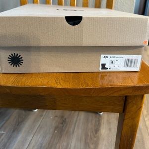 Black Ugg Boots. Classic Short Leather. Size 8M. New in box.